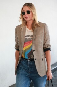 maria-sharapova-at-e-baldi-restaurant-in-beverly-hills-9.jpg