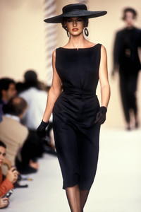 michel-klein-ss-1992-4.thumb.JPEG.7f9296ff89e7da0c4d8bba9fbf5b2bec.JPEG