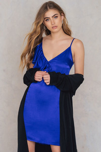 nakd_asymmetric-frill-mini-dress_1018-000720-0305_01j.thumb.jpg.f6ec81eefe0d9d1c34a3baf52ce441ef.jpg