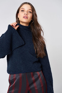 nakd_bell_sleeve_high_neck_knitted_sweater_1100-000425-0018_01a.thumb.jpg.541d7f1bbf09794937c322bf4b8b3189.jpg