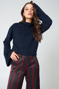 nakd_bell_sleeve_high_neck_knitted_sweater_1100-000425-0018_04g.thumb.jpg.9baf59b5630b72d347def1e0c218402b.jpg