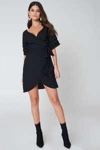 nakd_kristine_sundberg_off_shoulder_overlapped_dress_1355-100031-0002_01c.jpg