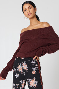 nakd_offshoulder_folded_wide_sweater_1100-000025-0212_01a.jpg