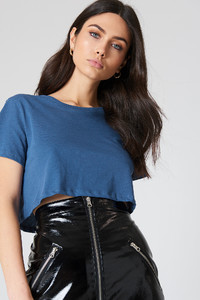 nakd_oversized_cropped_tee_1018-000561-7799_01a.jpg