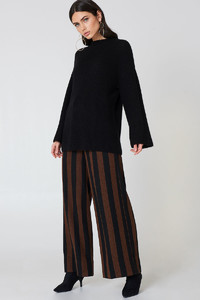 nakd_wide_sleeve_knitted_sweater_1100-000334-0002_03c.jpg