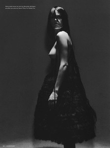 nancy_DonaldChristie-fashion_036.thumb.jpg.8eb288452e0fef1709bd755bd8c90c9a.jpg