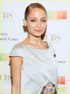 nicole-richie-eva-longoria-more-help-pay-tribute-to-honorees-at-kennedy-center-08.jpg