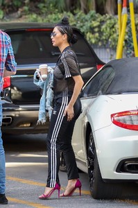 nicole-scherzinger-street-style-out-in-los-angeles-12-08-2017-6.jpg