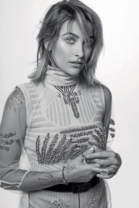 paris-jackson-vogue-brazil-january-2018-0.jpg