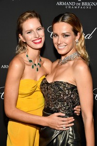 petra-nemcova-creatures-of-the-night-late-night-soiree-at-miami-beach-1.jpg