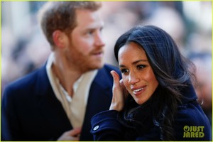 prince-harry-fiancee-meghan-markle-step-out-first-official-royal-public-engagement-together-04.jpg