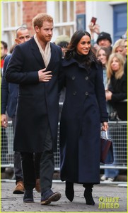prince-harry-fiancee-meghan-markle-step-out-first-official-royal-public-engagement-together-10.jpg