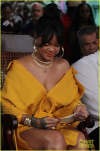 rihanna-battles-rainy-weather-at-street-naming-ceremony-in-barbados-06.jpg