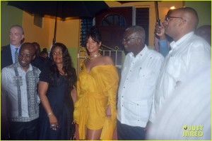 rihanna-battles-rainy-weather-at-street-naming-ceremony-in-barbados-12.jpg