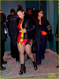 rihanna-hangs-out-with-dascha-polanco-08.jpg