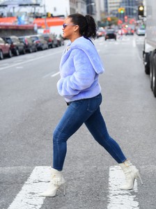 rihanna-leaving-the-blond-hotel-in-nyc-12-09-2017-5.jpg