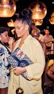 rihanna-rorrey-fenty-s-clothing-and-lifestyle-brand-party-in-barbados-4.jpg