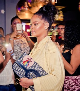 rihanna-rorrey-fenty-s-clothing-and-lifestyle-brand-party-in-barbados-8.jpg