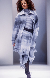 salvatore-ferragamo-fw-1993-2.thumb.JPEG.a0d859d589e922e47ec8dbe7b6b61ae6.JPEG
