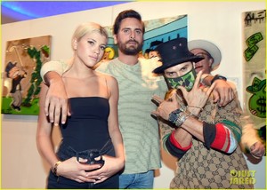 scott-disick-cuddles-up-to-girlfriend-sofia-richie-at-art-basel-event-11.jpg