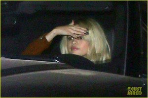 selena-gomez-justin-bieber-church-together-14.jpg