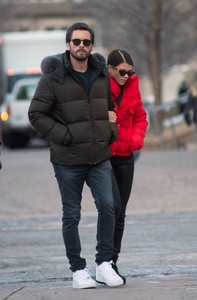 sofia-richie-romantic-stroll-with-scott-disick-in-aspen-0.jpg