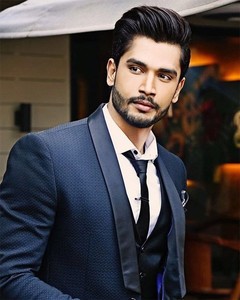 things-you-didnt-know-about-rohit-khandelwal-652x400-7-1469698587.jpg