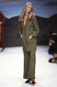 todd-oldham-fw-1995-2.thumb.jpg.2a15095cb143807c8d25d6f63db94703.jpg
