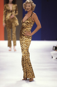 todd-oldham-ss-1995-4.thumb.jpg.221594e99e235a203f635407f64b112e.jpg