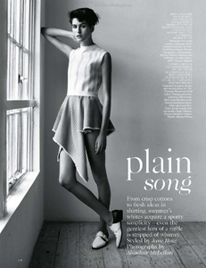 vogue-uk-2013-04-apr-2281.thumb.png.bdf1742041ddc66d891e4aa4b5096482.png