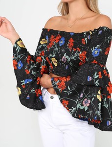 049d22883bb04f58dc99901d2559c8fc_veronica-ruffle-top-black-floral.jpg