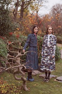 05-erdem-pre-fall-18.thumb.jpg.fbf502247811031fe52afc607e614e6c.jpg
