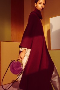 07-Chloe-Resort-18.thumb.jpg.5abea6d22aa6d906c0983221a0fd976c.jpg
