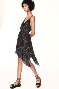 07-zac-posen-ss18.thumb.jpg.6dc8be92af1088a2b265dcd7a8f1826c.jpg