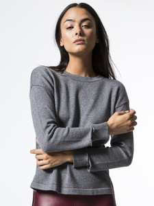 1-lna-perry_cut_out_sweater-tops-lead.jpg