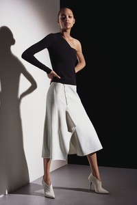 10-Narciso-Rodriguez-Pre-Fall-18.thumb.jpg.371b62c88ed67d971cb625e7e499c6c4.jpg