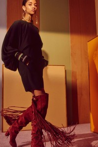 12-Chloe-Resort-18.thumb.jpg.05ff61d8a101289368cdba887752641f.jpg