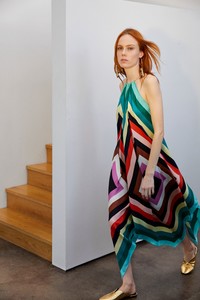 17-diane-von-furstenberg-pre-fall-18.thumb.jpg.e5bd6296eef5e6386949c5019055c6f1.jpg