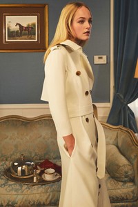 24-Khaite-Pre-Fall-18.thumb.jpg.7c2e30b60d747679019af5139e18e136.jpg