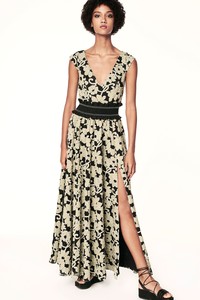 25-zac-posen-ss18.thumb.jpg.58d43803749350a363f10e03be180319.jpg