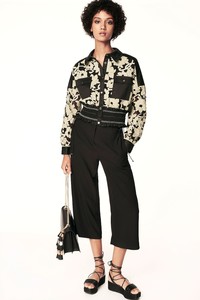 27-zac-posen-ss18.thumb.jpg.be9ddfddbf57e2117ab3bbc76041eec1.jpg