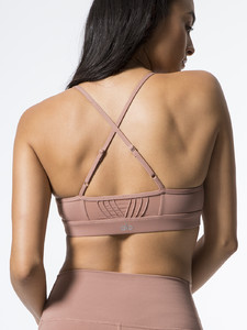 4-alo-ultimate_bra-sports_bras-rosewater.jpg