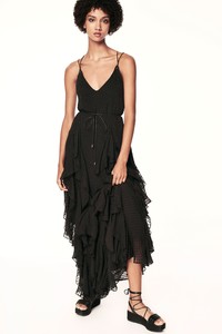 40-zac-posen-ss18.thumb.jpg.aa43d54ab45e66422b1630e7c7e3171f.jpg