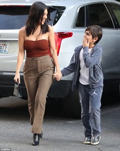 488E419F00000578-5310405-Ball_is_life_The_gradeschooler_hugged_his_mom_closely_as_he_made-a-45_1516862228234.jpg