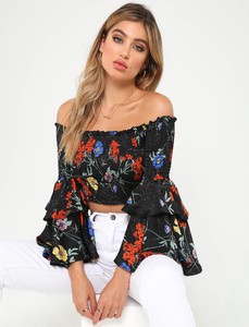 515f6f87f9f5edfea471da01f2ff0e26_veronica-ruffle-top-black-floral.jpg