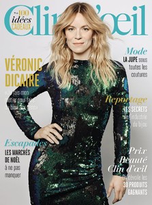 5a4c364c86549_VeronicDiCaire-clinoeildec2017.thumb.jpg.33124e1ef8f8fd8048a4a4c5192e14b9.jpg