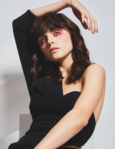 5a52bab2cfc82_NinaK-solsticemagazine2017i.thumb.jpg.290a91e4c69b887841650aae5ebbd684.jpg