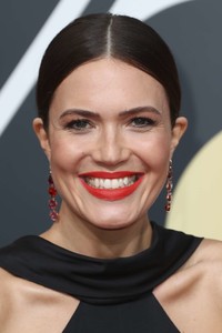 5a52fbae48f78_Mandy-Moore-2018-Golden-Globe-Awards--05.thumb.jpg.c349830babb29fe6eac3b8e5cda08594.jpg