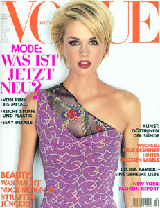 5a537e4855b35_vogue_de_02_98_kyliebax.thumb.jpg.b97b49fa5f42b530b2be7ef7c19d36db.jpg