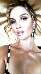 5a554a24341a5_rosiehw15155368451688767933503528398_25096719.thumb.jpg.f41948096177763439deaf836a8eb839.jpg